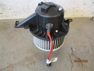 Used Heating and ventilation fan motor Mercedes Vito (447.6) 2.2 114 CDI 16V Price on request offered by Autohandel-Smet Gebroeders NV