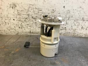 Used Electric fuel pump Chrysler Grand Voyager Price on request offered by Autohandel-Smet Gebroeders NV