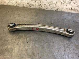 Used Front wishbone, left Volkswagen Touareg (7PA/PH) 3.0 TDI V6 24V BlueMotion Technology SCR Price on request offered by Autohandel-Smet Gebroeders NV