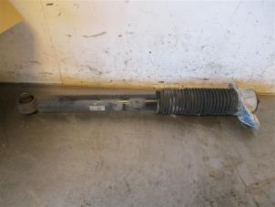 Used Rear shock absorber, right Kia Sportage (QL) 1.6 CRDi 16V 136 Price on request offered by Autohandel-Smet Gebroeders NV