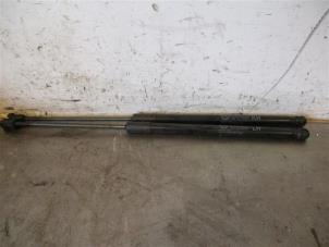 Used Set of tailgate gas struts Kia Sportage (QL) 1.6 CRDi 16V 136 Price on request offered by Autohandel-Smet Gebroeders NV