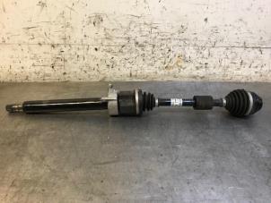 Used Front drive shaft, right BMW X1 (F48) xDrive 25e 1.5 12V TwinPower Turbo Price on request offered by Autohandel-Smet Gebroeders NV