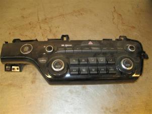 Used Air conditioning control panel Kia Sportage (QL) 1.6 CRDi 16V 136 Price on request offered by Autohandel-Smet Gebroeders NV