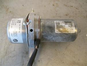 Used Brake servo vacuum pump BMW X1 (F48) xDrive 25e 1.5 12V TwinPower Turbo Price on request offered by Autohandel-Smet Gebroeders NV