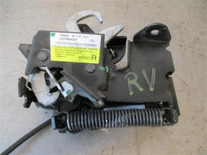 Used Bonnet lock mechanism BMW X1 (F48) xDrive 25e 1.5 12V TwinPower Turbo Price on request offered by Autohandel-Smet Gebroeders NV