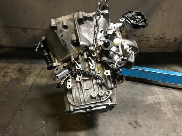 cc2933f7-a3b7-439c-b380-  