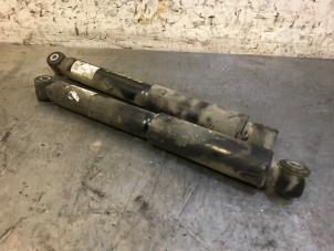 Used Shock absorber kit Volkswagen Crafter (SY) 2.0 TDI Price on request offered by Autohandel-Smet Gebroeders NV