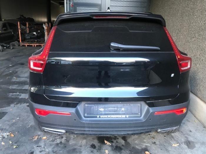 Rear bumper from a Volvo XC40 (XZ) 2.0 D4 AWD Geartronic 16V 2018