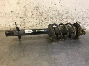 Used Fronts shock absorber, left Peugeot Boxer (U9) 2.0 BlueHDi 160 Price on request offered by Autohandel-Smet Gebroeders NV