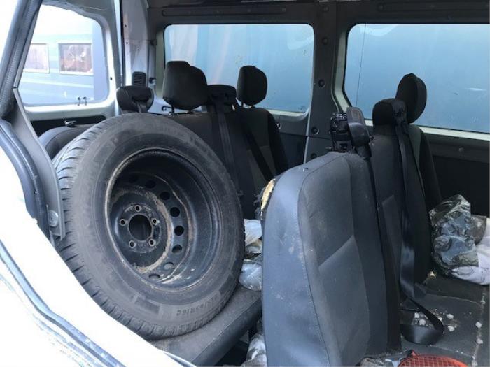 Używane Kanapa tylna Renault Master III (JV) 2.3 dCi 16V 145 Cena na żądanie oferowane przez Autohandel-Smet Gebroeders NV