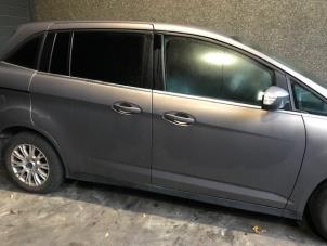 Used Rear door 4-door, right Ford C-Max (DXA) 1.6 TDCi 16V Price on request offered by Autohandel-Smet Gebroeders NV