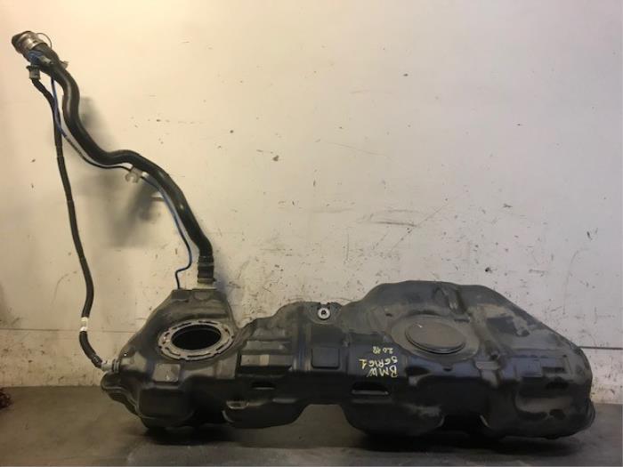 Tank from a BMW 1 serie (F20) 118i 1.5 TwinPower 12V 2018