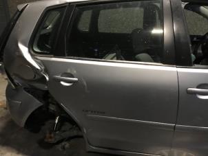 Used Rear door 4-door, right Volkswagen Polo IV (9N1/2/3) 1.2 12V Price on request offered by Autohandel-Smet Gebroeders NV