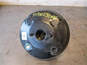 Used Brake servo Ssang Yong Rexton W 2.2 RX 220 E-XDI 16V 4WD Price on request offered by Autohandel-Smet Gebroeders NV