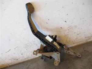 Used Clutch pedal Ford Transit Connect (PJ2) 1.5 TDCi ECOnetic Price on request offered by Autohandel-Smet Gebroeders NV