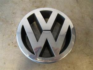 Usados Emblema Volkswagen Polo IV (9N1/2/3) 1.2 12V Precio de solicitud ofrecido por Autohandel-Smet Gebroeders NV