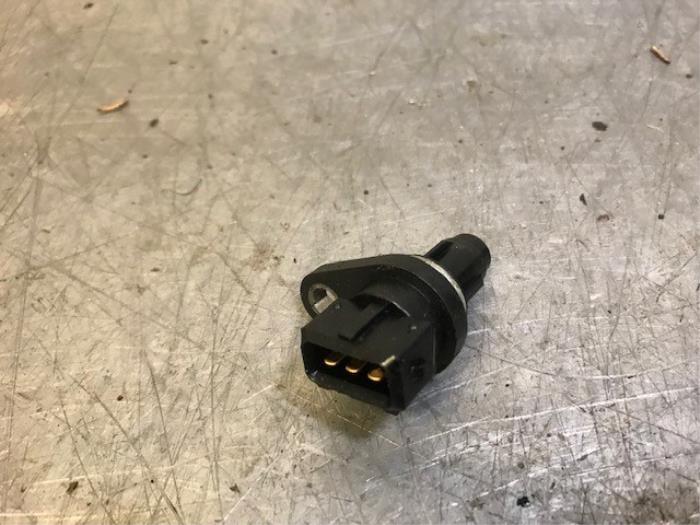 Begagnade Vevaxelsensor Hyundai i10 (B5) 1.0 12V Pris på förfrågan erbjuds av Autohandel-Smet Gebroeders NV