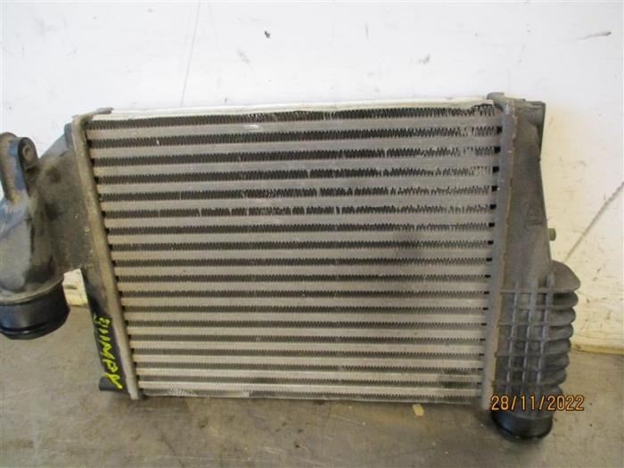 Usagé Intercooler Citroen Jumpy 2.0 Blue HDI 120 Prix sur demande proposé par Autohandel-Smet Gebroeders NV