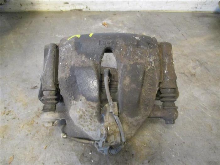 Gebrauchte Bremszange links vorne Peugeot 807 2.0 HDi 16V 120 Preis auf Anfrage angeboten von Autohandel-Smet Gebroeders NV