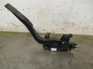 Begagnade Gaspedalsensor Opel Antara (LA6) 2.2 CDTI 16V 4x4 Pris på förfrågan erbjuds av Autohandel-Smet Gebroeders NV