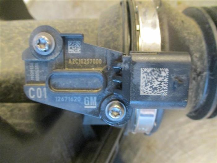 Begagnade Luftflödesmätare Opel Astra K 1.5 CDTi 122 12V Pris på förfrågan erbjuds av Autohandel-Smet Gebroeders NV