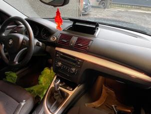 Gebrauchte Airbag set + dashboard BMW 1 serie (E81) 116i 2.0 16V Preis auf Anfrage angeboten von Autohandel-Smet Gebroeders NV