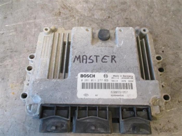 Ordinateur gestion moteur d'un Renault Master 2006