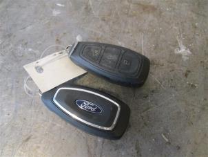 Gebrauchte Schlüssel Ford Focus 4 1.0 Ti-VCT EcoBoost 12V 125 Preis auf Anfrage angeboten von Autohandel-Smet Gebroeders NV
