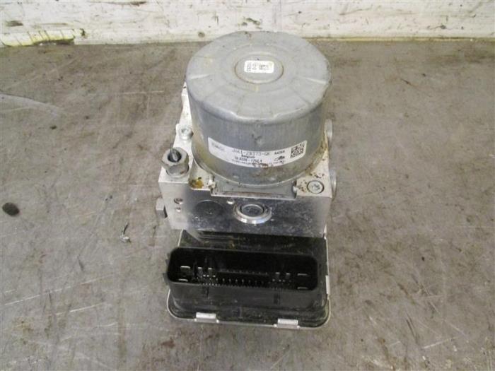 Used ABS pump Ford Focus 4 1.0 Ti-VCT EcoBoost 12V 125 Price on request offered by Autohandel-Smet Gebroeders NV