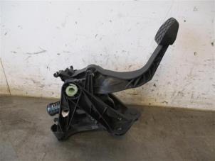 Used Clutch pedal Audi A3 Sportback (8VA/8VF) 1.6 TDI Ultra 16V Price on request offered by Autohandel-Smet Gebroeders NV