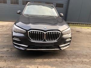 Used Front end, complete BMW X5 (G05) xDrive 30d 3.0 Turbo 24V Mild Hybrid Price on request offered by Autohandel-Smet Gebroeders NV