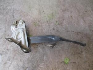 Used Front door hinge, right Opel Karl Price on request offered by Autohandel-Smet Gebroeders NV