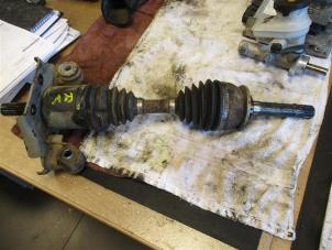Used Front drive shaft, right Isuzu D-Max 3.0 D 4x4 Price on request offered by Autohandel-Smet Gebroeders NV