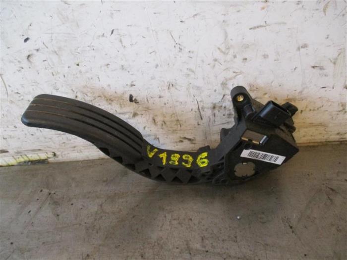 Begagnade Gaspedalsensor Renault Trafic Passenger (1JL/2JL/3JL/4JL) 1.6 dCi 125 Twin Turbo Pris på förfrågan erbjuds av Autohandel-Smet Gebroeders NV