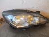Headlight, right from a Peugeot 308 (L3/L8/LB/LH/LP), 2013 / 2021 1.6 HDi, Hatchback, 4-dr, Diesel, 1.560cc, 68kW (92pk), FWD, DV6DTED; 9HP, 2013-09 / 2021-06, LB9HP 2014