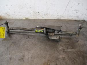 Used Front wiper motor Peugeot Boxer (U9) 2.2 HDi 120 Euro 4 Price on request offered by Autohandel-Smet Gebroeders NV