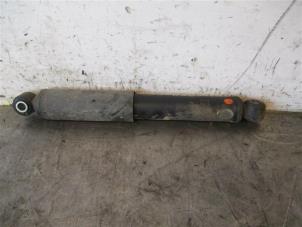Used Front shock absorber, right Citroen Jumper (U9) 2.2 Blue HDi 140 Price on request offered by Autohandel-Smet Gebroeders NV