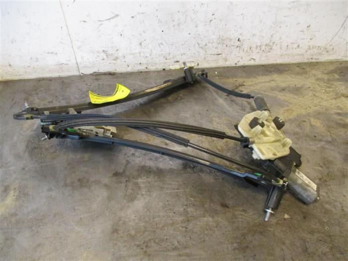 Usados Motor de ventanilla de puerta Alpine A110 II 1.8 Precio de solicitud ofrecido por Autohandel-Smet Gebroeders NV