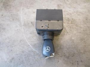 Used Ignition lock + key Mercedes B (W245,242) 2.0 B-180 CDI 16V Price on request offered by Autohandel-Smet Gebroeders NV