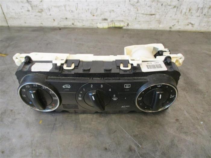 Air conditioning control panel from a Mercedes-Benz B (W245,242) 2.0 B-180 CDI 16V 2005