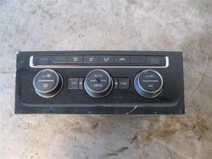 Used Air conditioning control panel Volkswagen Golf VII Variant (AUVV) Price on request offered by Autohandel-Smet Gebroeders NV