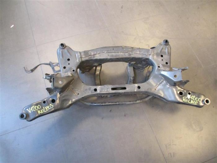 Subframe from a Renault Koleos II (RZGH) 1.7 Blue dCi 150 2020