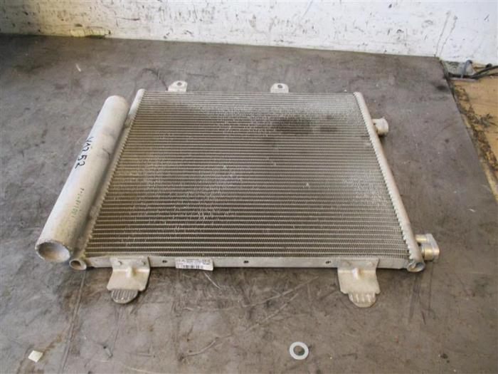 Begagnade AC-radiator Peugeot 108 1.0 12V Pris på förfrågan erbjuds av Autohandel-Smet Gebroeders NV
