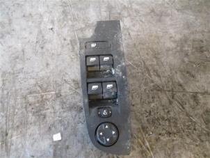 Used Electric window switch Citroen C4 Grand Picasso Price on request offered by Autohandel-Smet Gebroeders NV