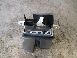 Used Tailgate lock stop BMW 1 serie (F20) 118i 1.5 TwinPower 12V Price on request offered by Autohandel-Smet Gebroeders NV