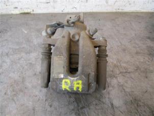 Used Rear brake calliper, right Citroen C3 (SX/SW) 1.5 Blue HDi 100 16V Price on request offered by Autohandel-Smet Gebroeders NV