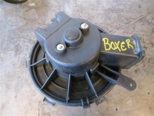 Used Heating and ventilation fan motor Peugeot Boxer (U9) 2.2 HDi 130 Euro 5 Price on request offered by Autohandel-Smet Gebroeders NV