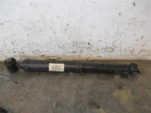 Used Shock absorber kit Opel Crossland/Crossland X 1.2 Turbo 12V Euro 6 Price on request offered by Autohandel-Smet Gebroeders NV