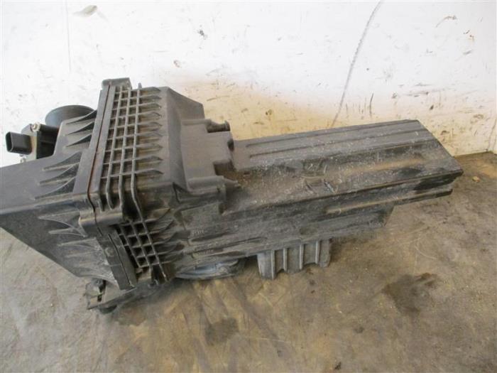 Gebrauchte Luftfiltergehäuse Ford B-Max (JK8) 1.0 EcoBoost 12V 100 Preis auf Anfrage angeboten von Autohandel-Smet Gebroeders NV