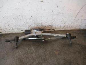 Used Wiper motor + mechanism Dacia Lodgy (JS) 1.2 TCE 16V Price on request offered by Autohandel-Smet Gebroeders NV